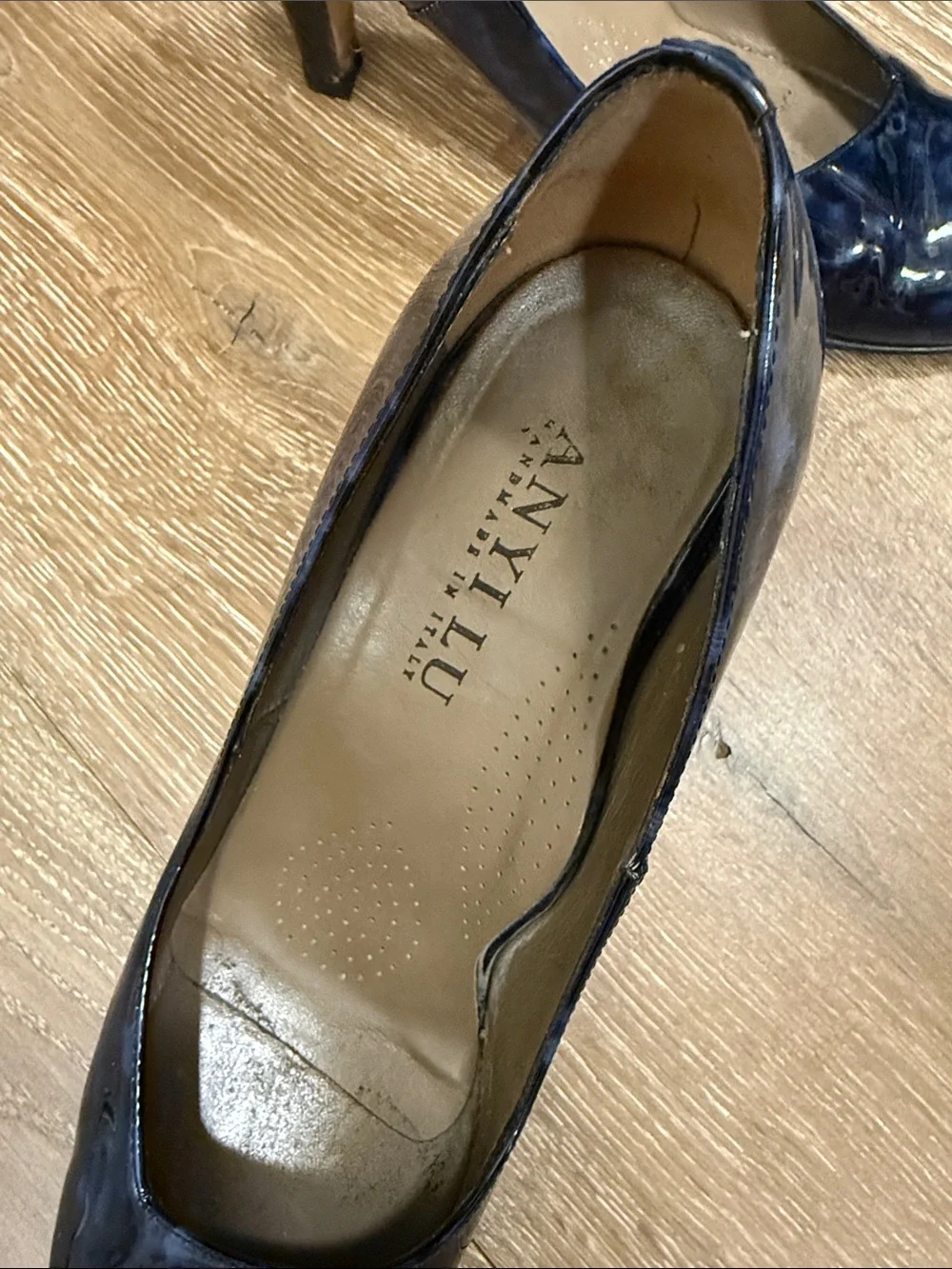 Anyi Lu Blue Patent classic heel
